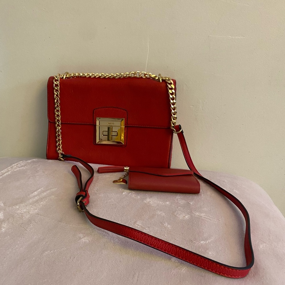 Red Shoulder Bag with Gold Chain and Mini Tassel Wallet Set